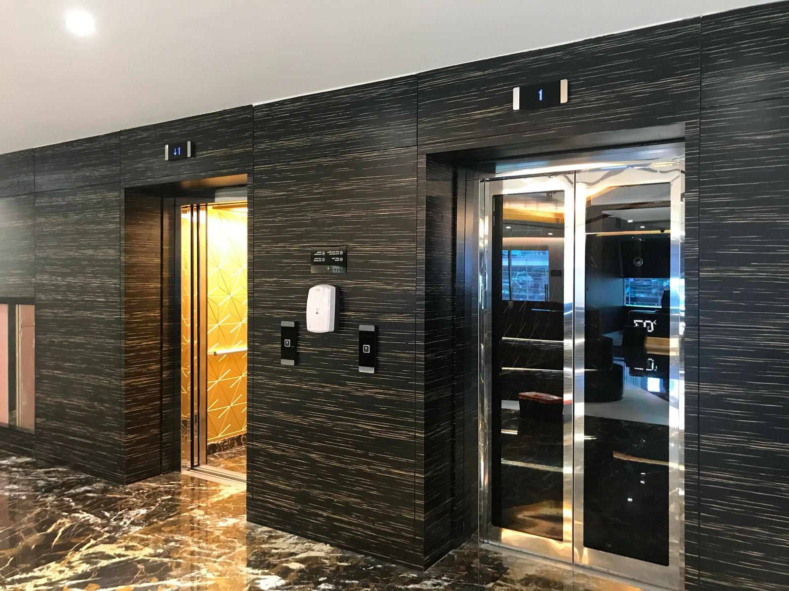 Safe and reliable hospital lift