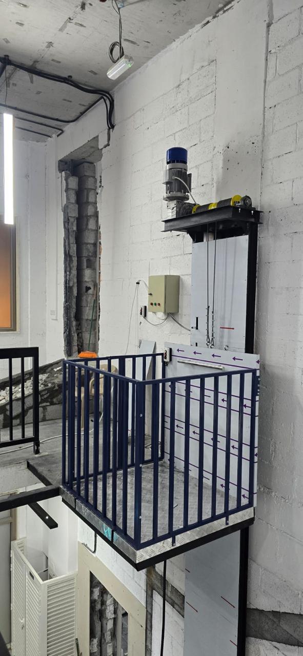 Cargo Lift Installation